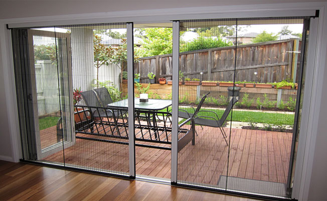 Retractable Insect Screens & Doors - Capricorn Screens, Awnings