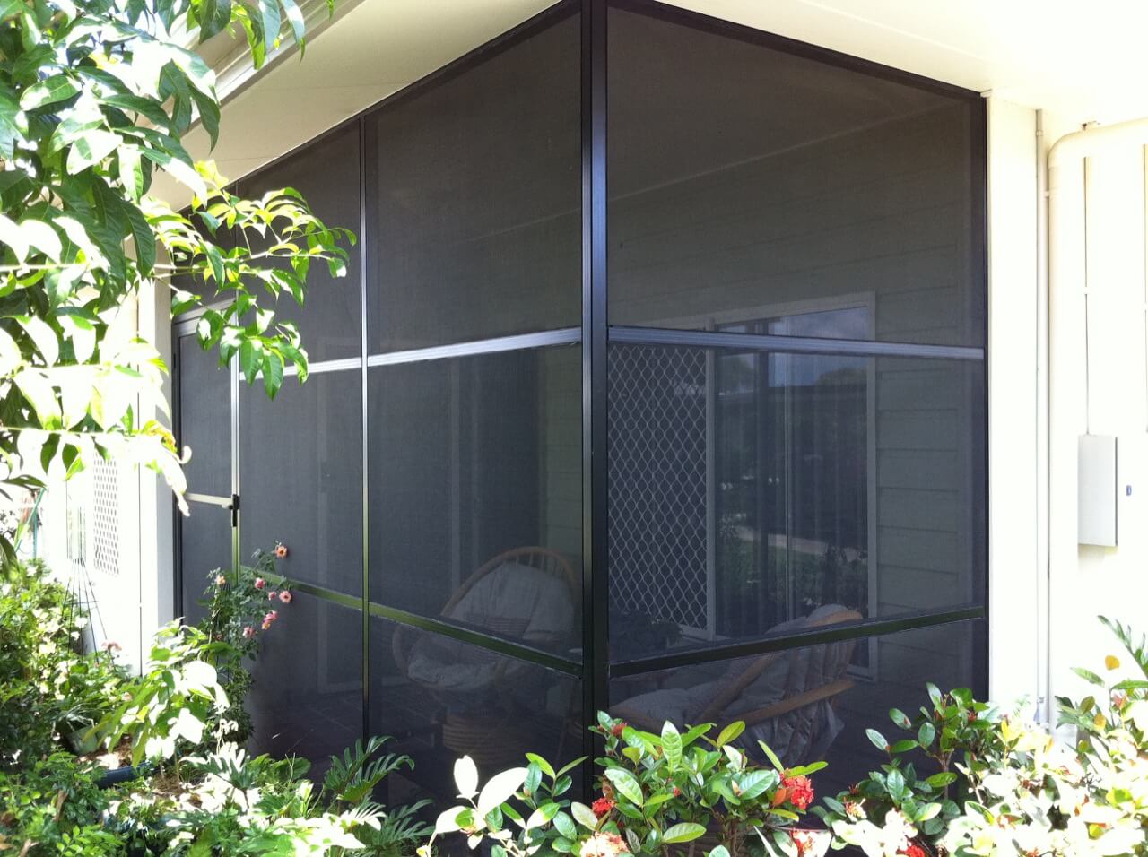 Exteriors - Capricorn Screens, Awnings and Blinds
